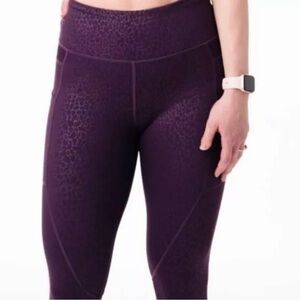 Zyia Active Light N Tight Hi-Rise Capri Leggings